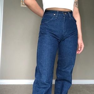 Vintage 90s high waisted indigo wrangler jeans